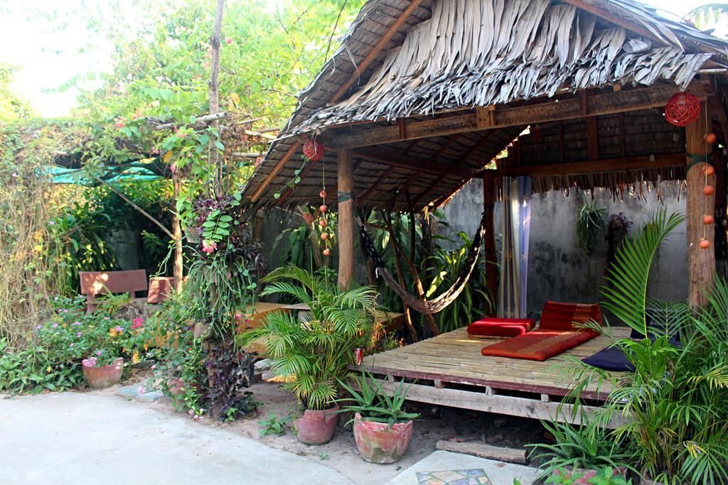 Garden Guesthouse Kampong Chhnang Ngoại thất bức ảnh